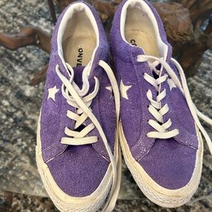 Converse one star suede purple shoes.
